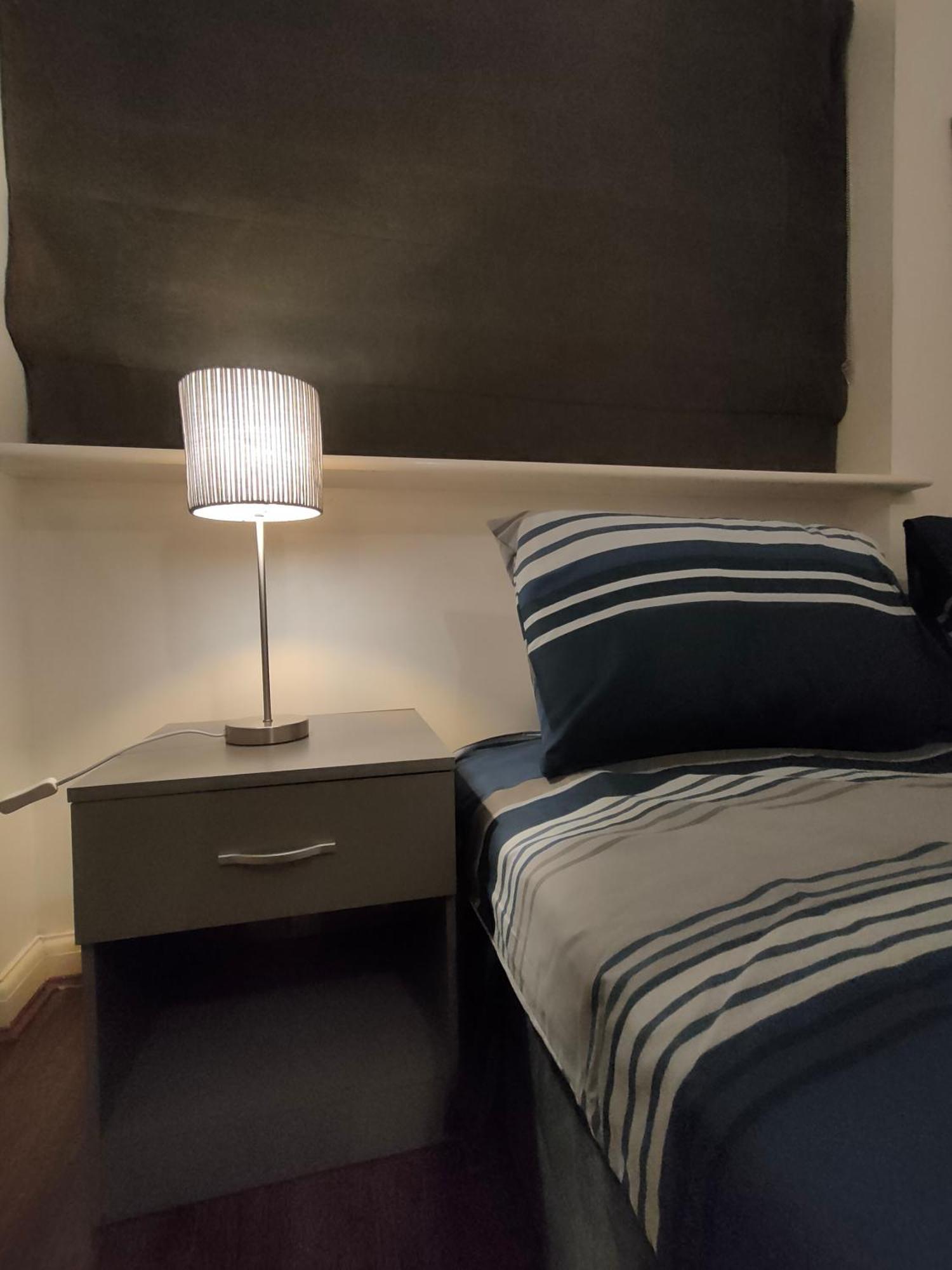 Appartamento Free Parking 4 Beds Flat 15 Min Train To Victoria Bridge St Paul Cathedral Londra