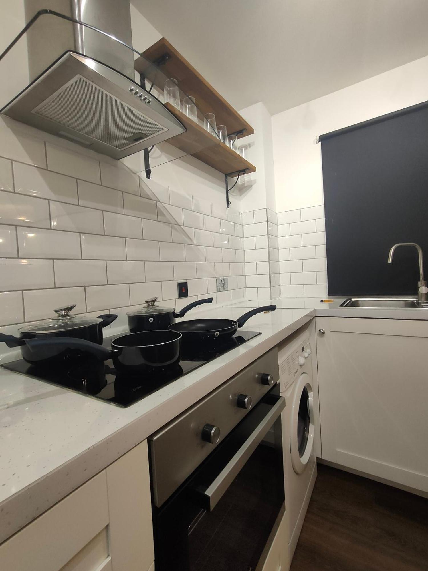 Free Parking 4 Beds Flat 15 Min Train To Victoria Bridge St Paul Cathedral * Londra